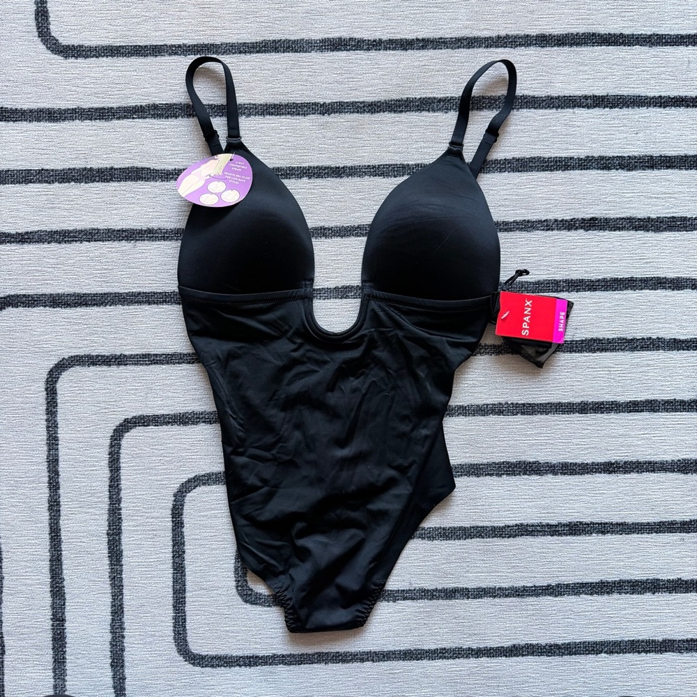 SPANX Suit Your Fancy Plunge Low-Back Thong Bodysuit Size Medium NWT - Picture 2 of 6